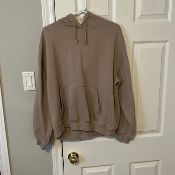 ✨2 for $20✨bluenotes beige/light brown hoodie - Picture 2 of 4